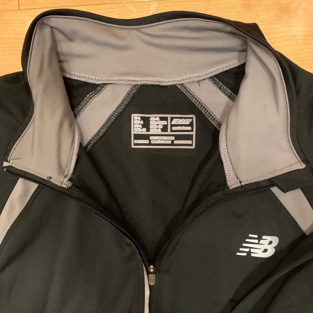 New Balance NWT half-zip performance pullover - Picture 3 of 6